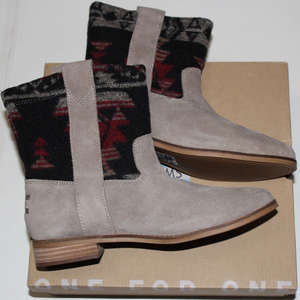 TOMS WOMEN LAUREL DESERT SUEDE/TRIBAL WOOL BOOT